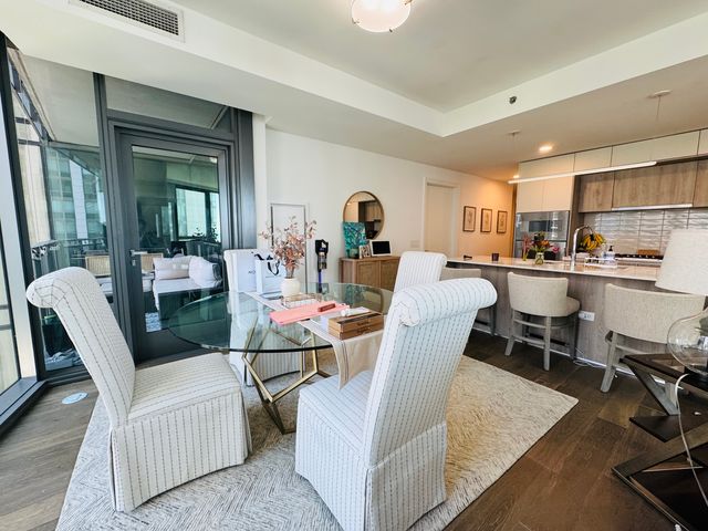 211 N Harbor Drive 901, Chicago, IL 60601