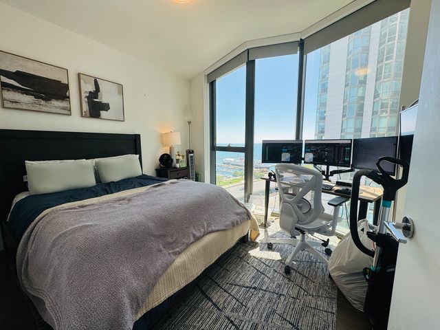 211 N Harbor Drive 901, Chicago, IL 60601