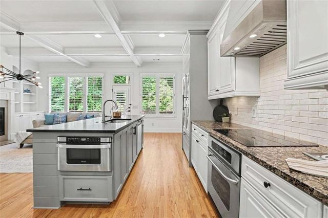 6070 Narcissa Place, Johns Creek, GA 30097