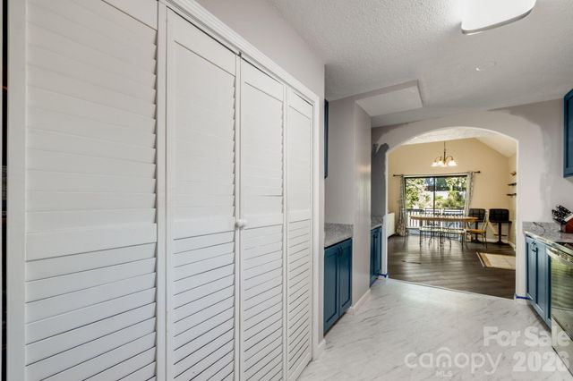 823 Fanning Bridge Road, Fletcher, NC 28732