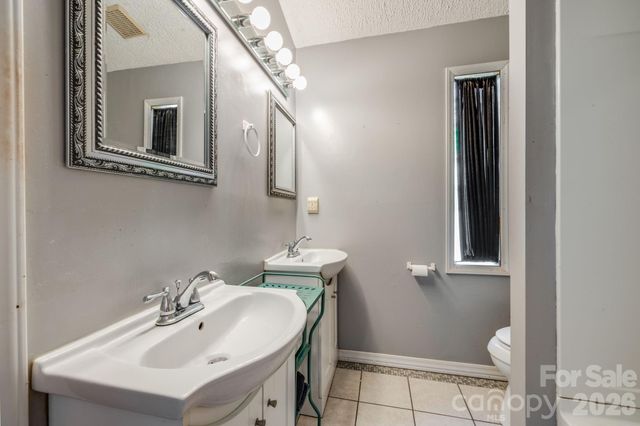 823 Fanning Bridge Road, Fletcher, NC 28732
