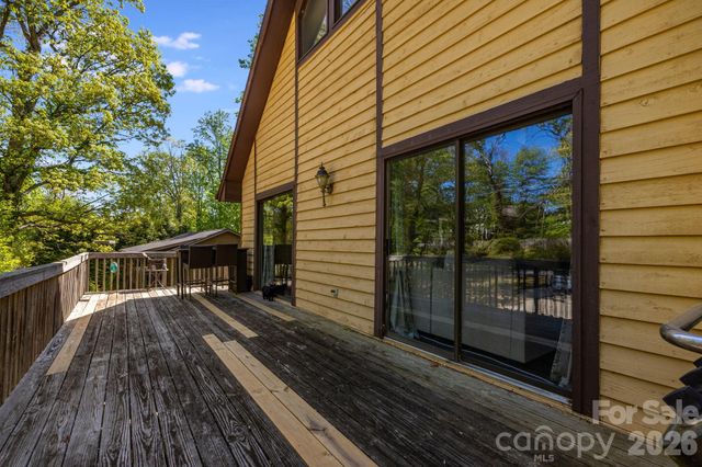 823 Fanning Bridge Road, Fletcher, NC 28732