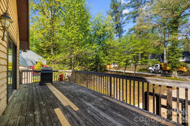 823 Fanning Bridge Road, Fletcher, NC 28732