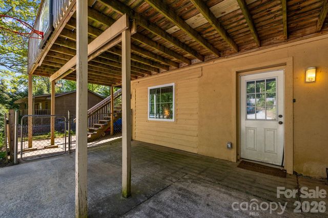 823 Fanning Bridge Road, Fletcher, NC 28732