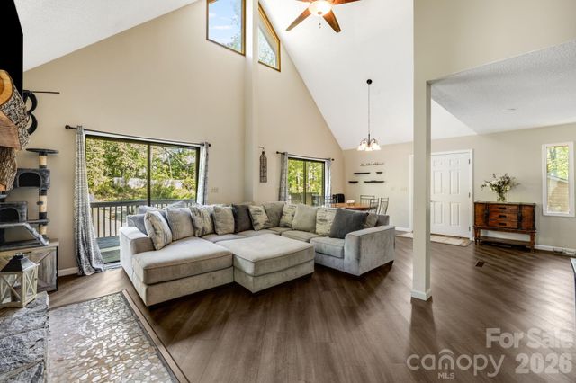 823 Fanning Bridge Road, Fletcher, NC 28732