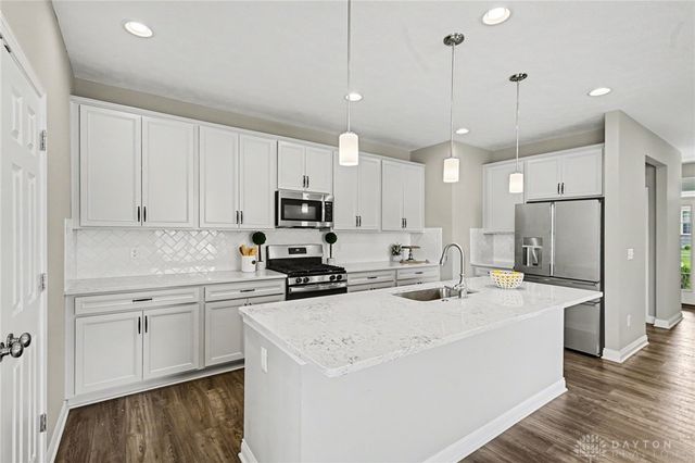 5004 Pepperwell Circle, Sugarcreek Twp, OH 45440