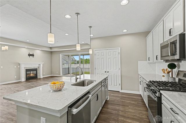 5004 Pepperwell Circle, Sugarcreek Twp, OH 45440