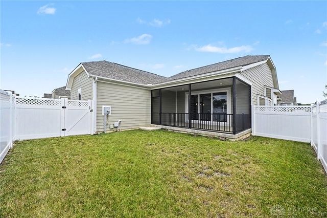 5004 Pepperwell Circle, Sugarcreek Twp, OH 45440