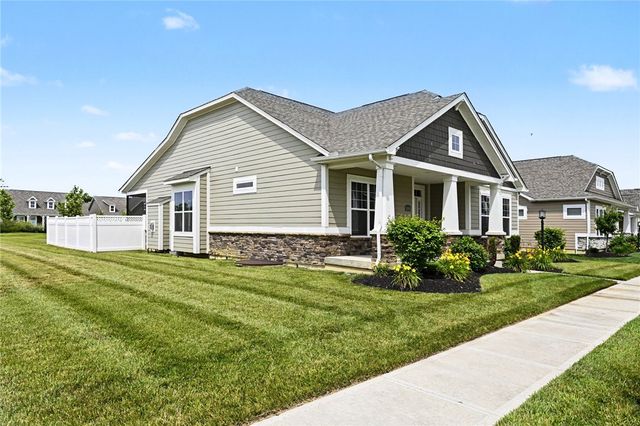 5004 Pepperwell Circle, Sugarcreek Twp, OH 45440