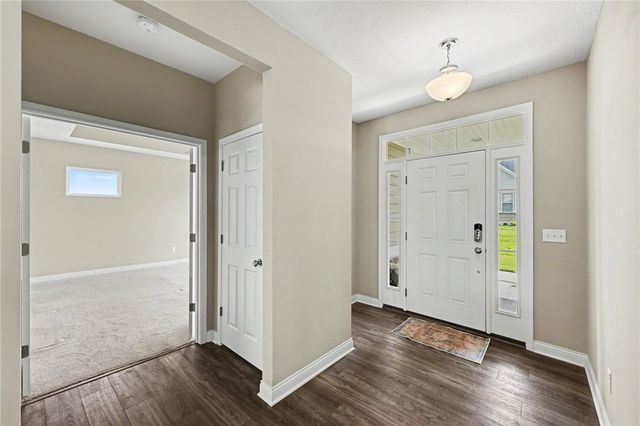 5004 Pepperwell Circle, Sugarcreek Twp, OH 45440