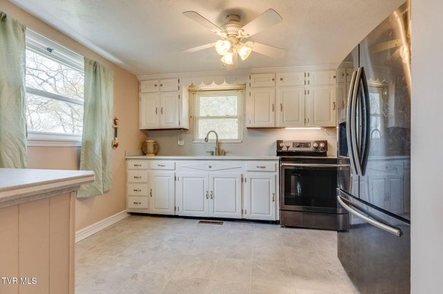 721 Rector Drive, Kingsport, TN 37665