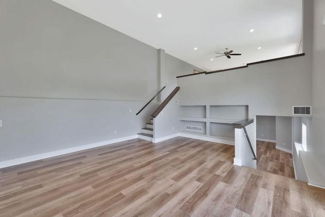 3903 N Estancia Ct, Wichita, KS 67205