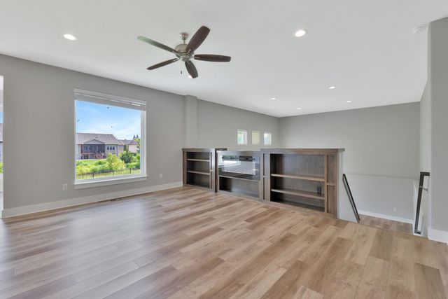 3903 N Estancia Ct, Wichita, KS 67205