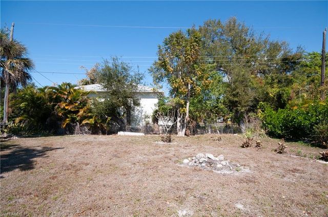 2685 Van Buren AVE, Naples, FL 34112