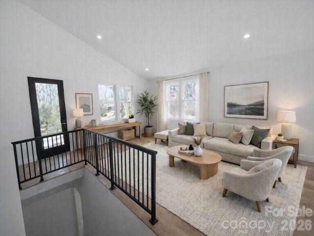 27 Klimovych Road, Hendersonville, NC 28792