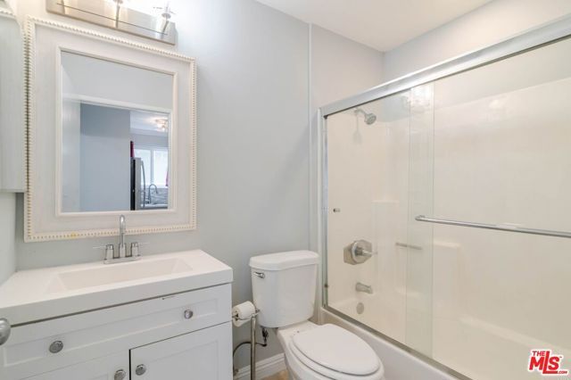 10900 Blix Street 10, North Hollywood (los Angeles), CA 91602