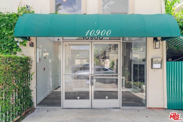10900 Blix Street 10, North Hollywood (los Angeles), CA 91602