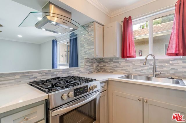 10900 Blix Street 10, North Hollywood (los Angeles), CA 91602