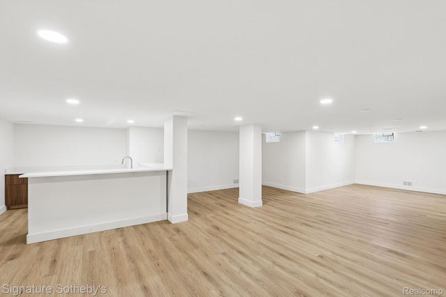 2532 Cedar Brook Court, Rochester Hills, MI 48309