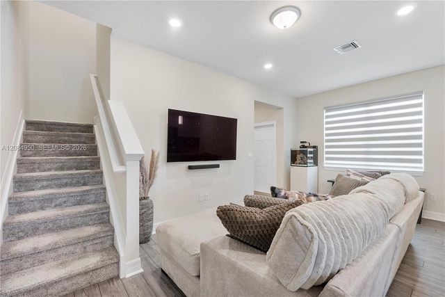 2905 Olivia Avenue, Lauderdale Lakes, FL 33311