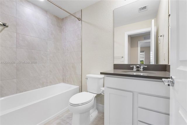 2905 Olivia Avenue, Lauderdale Lakes, FL 33311