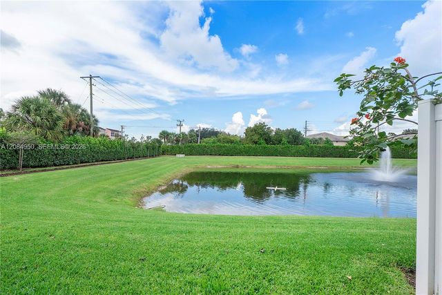 2905 Olivia Avenue, Lauderdale Lakes, FL 33311