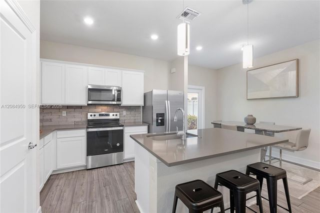 2905 Olivia Avenue, Lauderdale Lakes, FL 33311