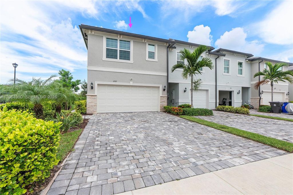 2905 Olivia Avenue, Lauderdale Lakes, FL 33311
