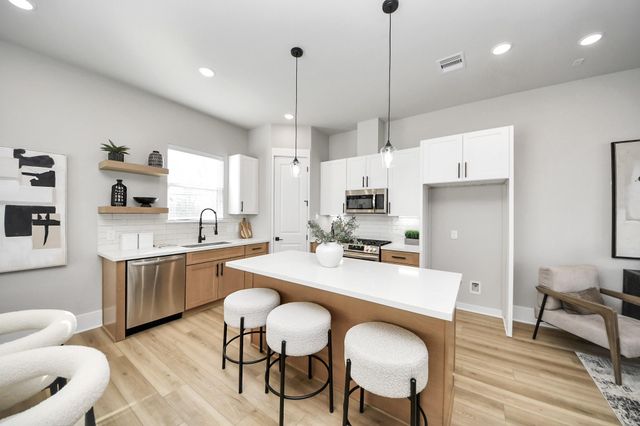 1102 Mansfield Street A, Houston, TX 77091