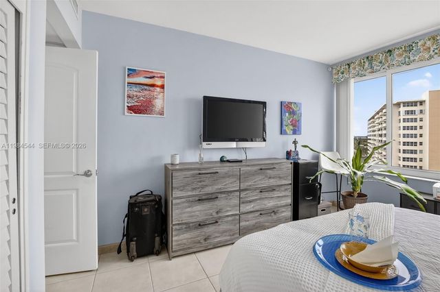 3233 NE 34th St 1207, Fort Lauderdale, FL 33308