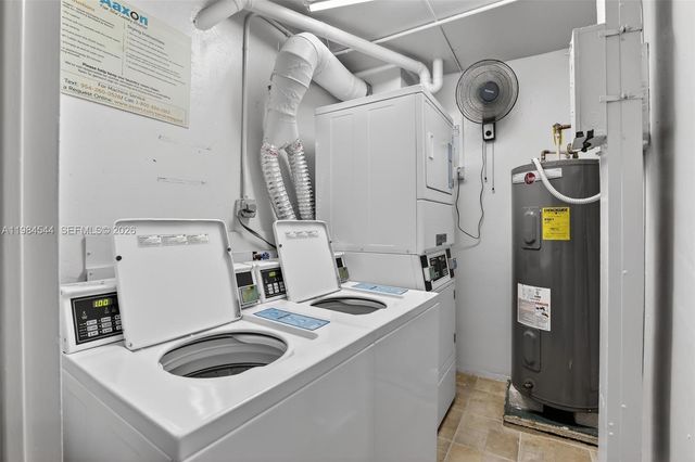 3233 NE 34th St 1207, Fort Lauderdale, FL 33308