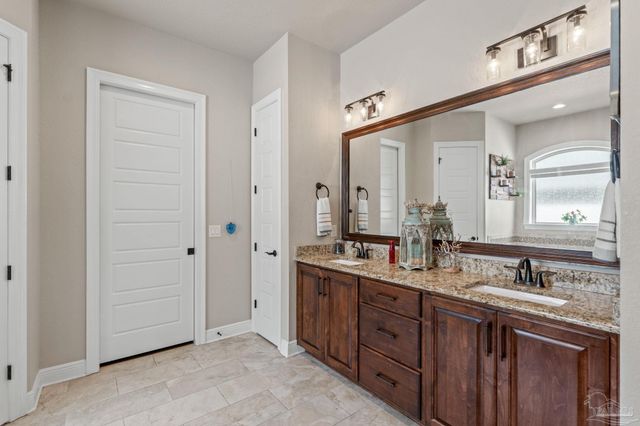 5955 Huntington Creek Blvd, Pensacola, FL 32526