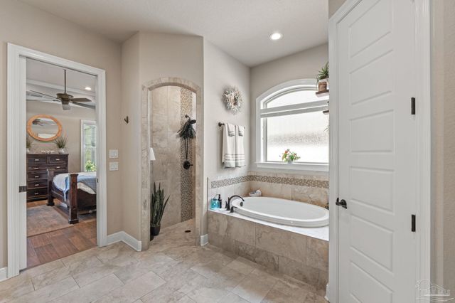 5955 Huntington Creek Blvd, Pensacola, FL 32526