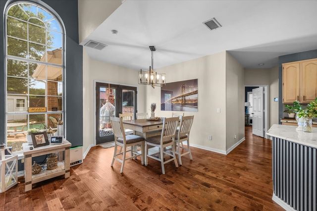 1910 Paloma Way, Arlington, TX 76006