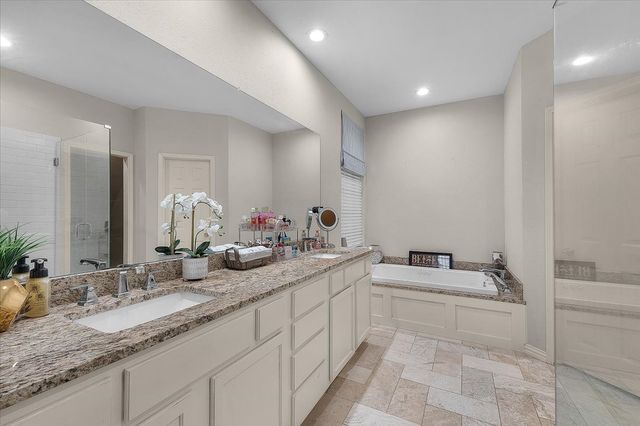 1910 Paloma Way, Arlington, TX 76006