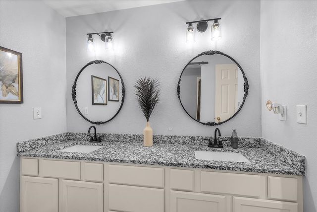 1910 Paloma Way, Arlington, TX 76006