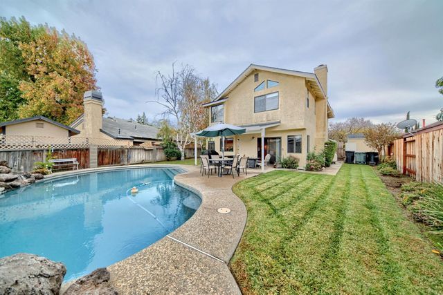 2001 Mendocino Way, Modesto, CA 95350