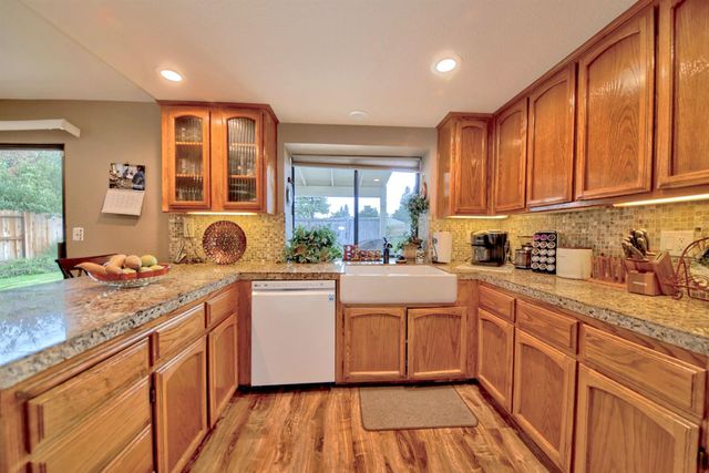 2001 Mendocino Way, Modesto, CA 95350