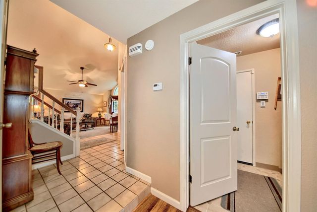 2001 Mendocino Way, Modesto, CA 95350