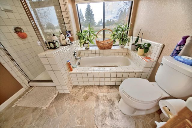 2001 Mendocino Way, Modesto, CA 95350