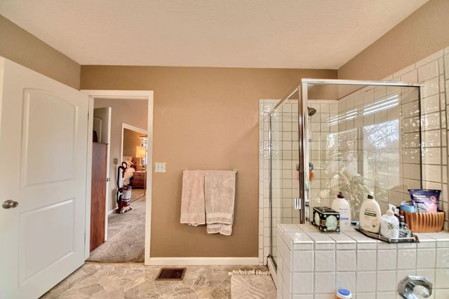 2001 Mendocino Way, Modesto, CA 95350