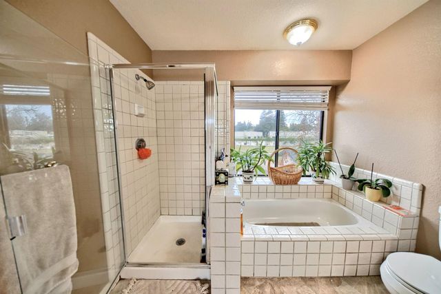 2001 Mendocino Way, Modesto, CA 95350