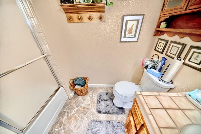 2001 Mendocino Way, Modesto, CA 95350