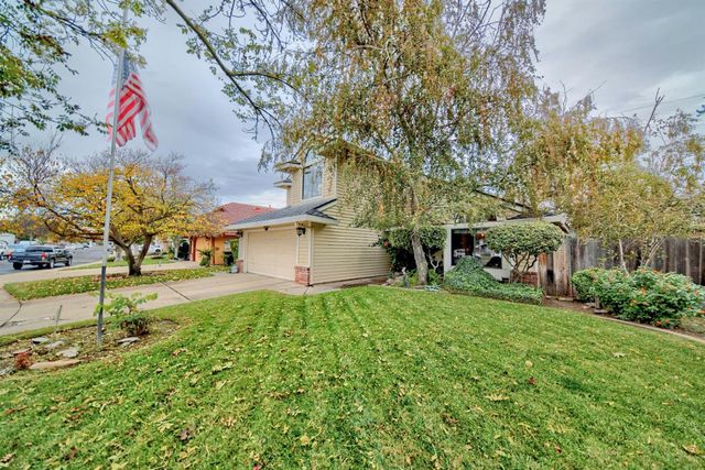 2001 Mendocino Way, Modesto, CA 95350