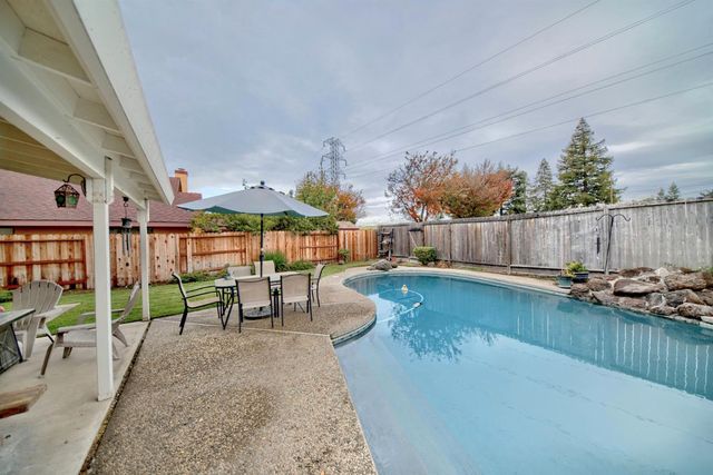 2001 Mendocino Way, Modesto, CA 95350