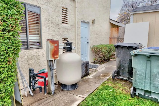 2001 Mendocino Way, Modesto, CA 95350