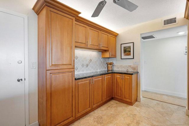 1150 Hillsboro Mile 207, Hillsboro Beach, FL 33062