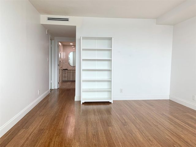 1150 Hillsboro Mile 207, Hillsboro Beach, FL 33062