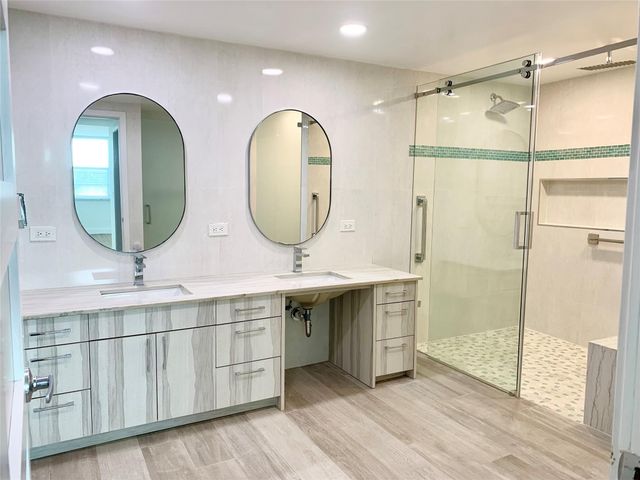 1150 Hillsboro Mile 207, Hillsboro Beach, FL 33062