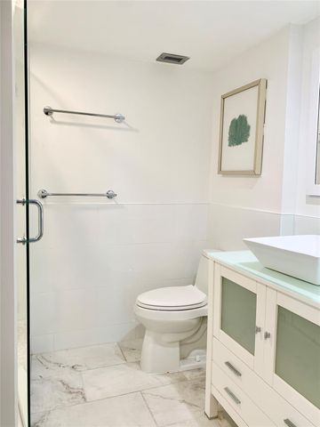 1150 Hillsboro Mile 207, Hillsboro Beach, FL 33062